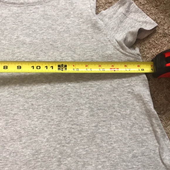 🦋 EUC like new Joan Vass cold shoulder top s… - Picture 5 of 6